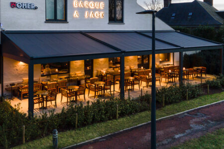 Horeca zonwering bij inhuis plaza
